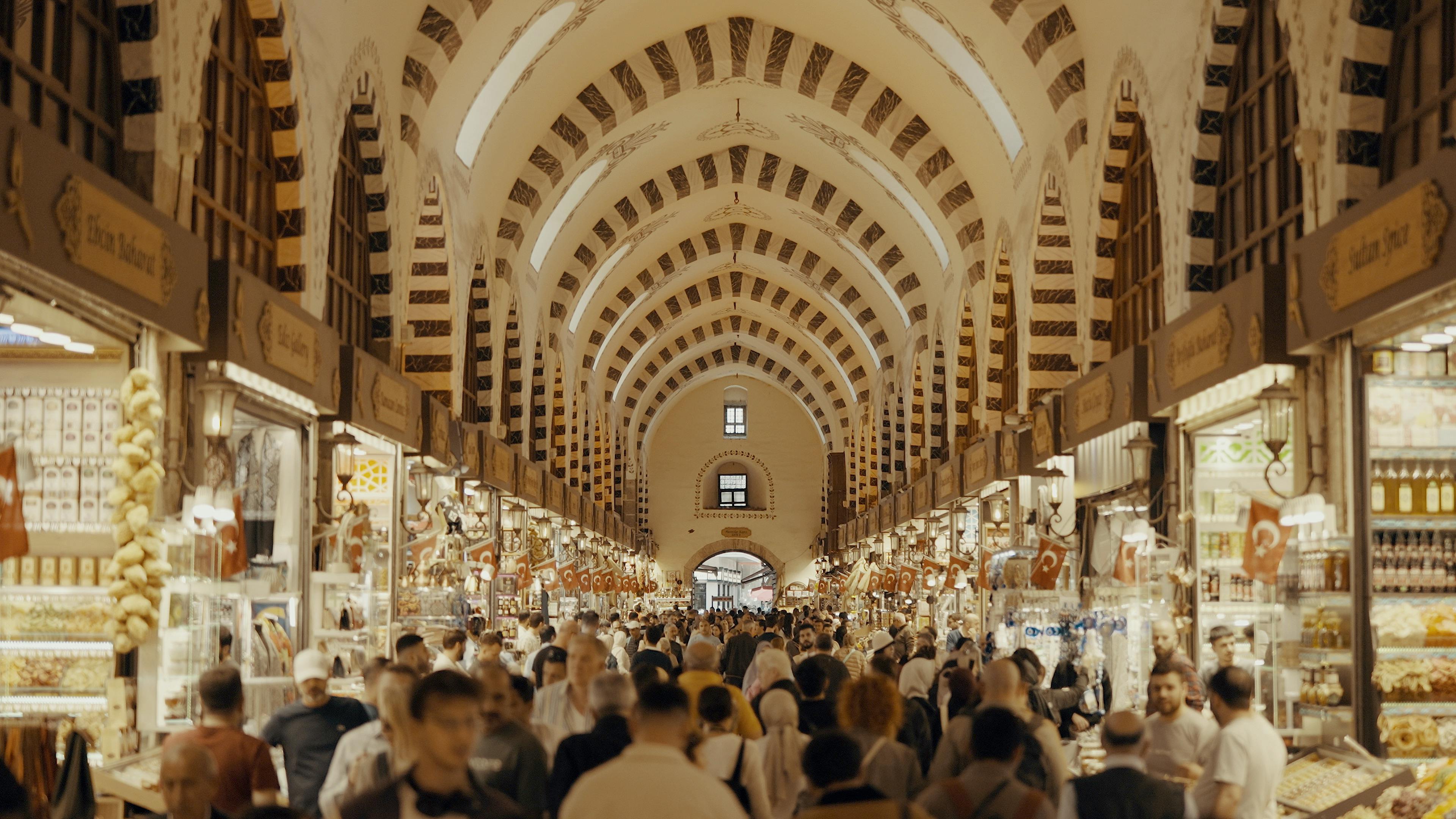 A Shopper’s Paradise: Navigating Bazaars and Modern Malls