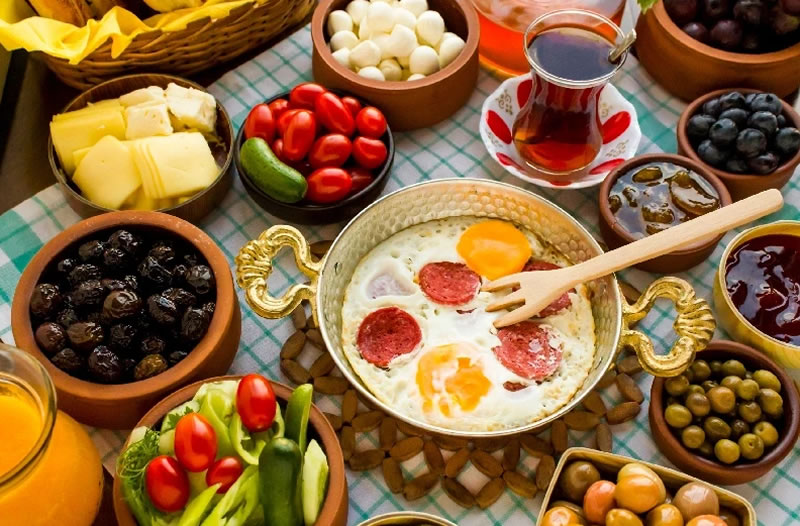 The Ultimate Guide to Turkish Breakfast (Kahvaltı) in Istanbul
