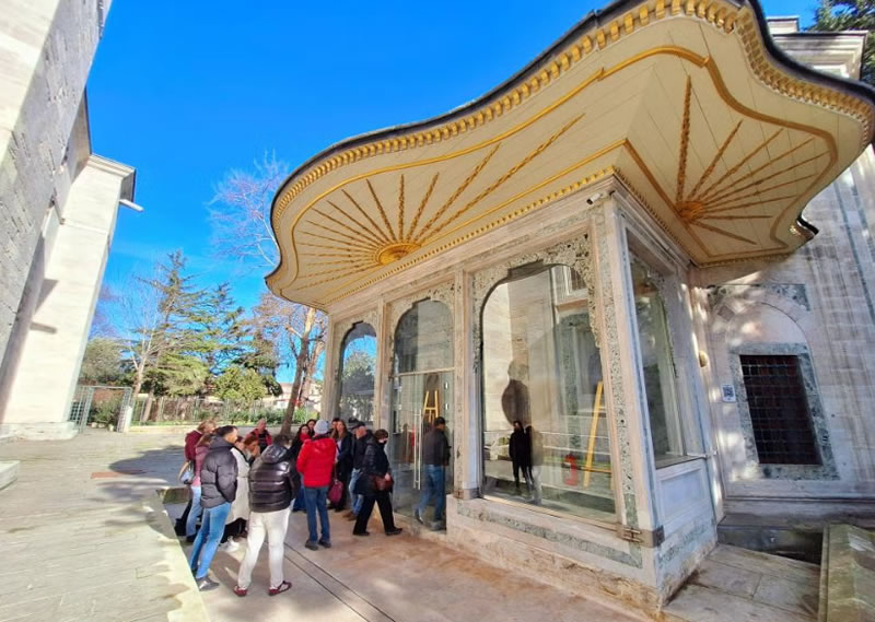 Off the Beaten Path: The Alternative Istanbul Free Tour